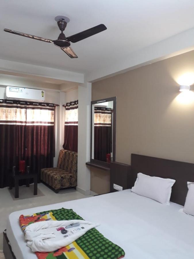 Goroomgo Hotel Uk Palace Puri Εξωτερικό φωτογραφία