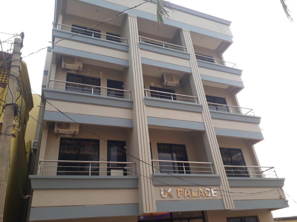 Goroomgo Hotel Uk Palace Puri Εξωτερικό φωτογραφία