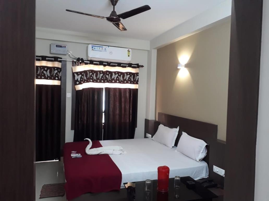 Goroomgo Hotel Uk Palace Puri Εξωτερικό φωτογραφία