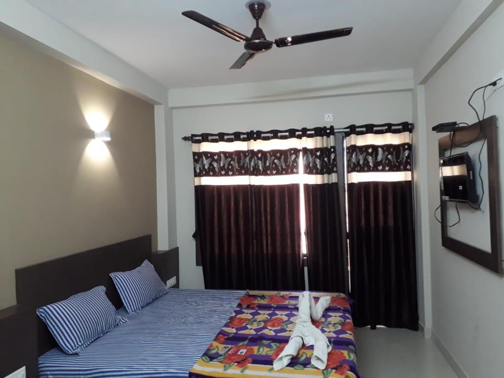 Goroomgo Hotel Uk Palace Puri Εξωτερικό φωτογραφία
